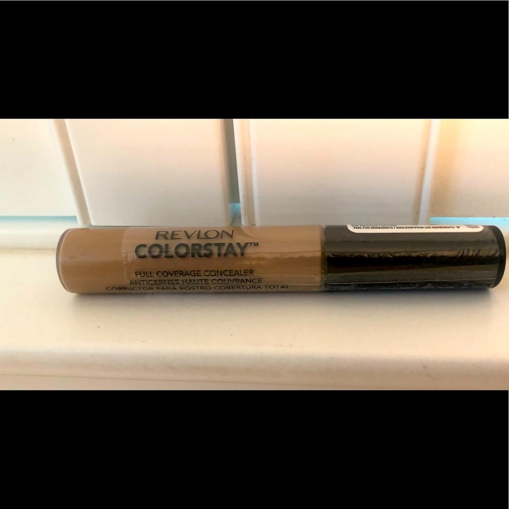 Revlon Colorstay Full Coverage Concealer Color: Medium Moyen~ NEW!
